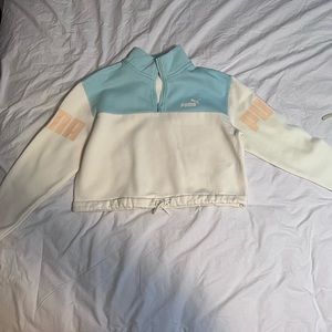 SOLD 🚫Puma Cropped Sweater